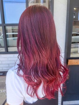 チェリッシュ(Cherish) 大人可愛い毛先パーマロングヘアチェリーレッド