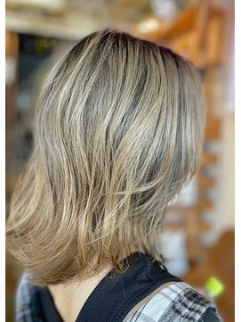 ヘアー ルシア(hair lucia) グラデーションカラー×寒色系ベージュ