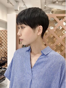 スー(suu) ベリーショート大人かわいいハンサムショート刈り上げショート