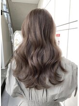 Tierraオリジナルブレンドで作る【イルミナカラー】は透明感だけではない！？艶も復活【原宿/表参道】