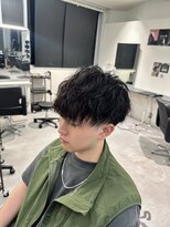 キング 楠葉店(K!ng)&nbsp;波巻きツイストスパイラルパーマ/フェザーパーマ/眉毛/メンズ