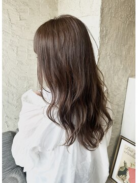 ペネロープ(Penelope) 新宿/ロングレイヤー/透明感カラー/ピンクベージュ