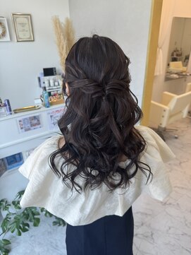 ミュール(meulu-) ゆるふわハーフアップ