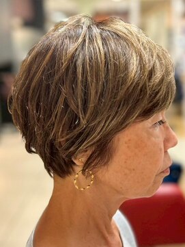 ヘアークリアー 春日部 シルバーアッシュハイライト ミルクブラウン