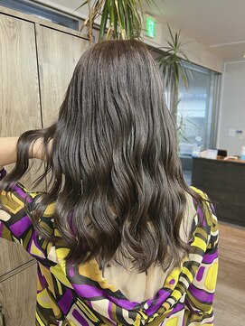 ヴィフ 大船(VIF) ロングヘア/ココアベージュ/ツヤ髪スタイル/透明感カラー