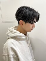 アーリー(Ali'i)&nbsp;センターパート前下がりマッシュニュアンスパーマ