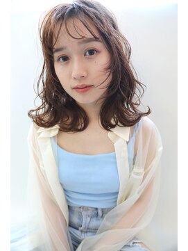 フィガロリビュート(figaro Ribute) ミディアム×ゆるやかウェーブ