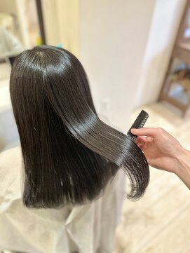 ハシゴ(hasigo.) 縮毛矯正 / 髪質改善