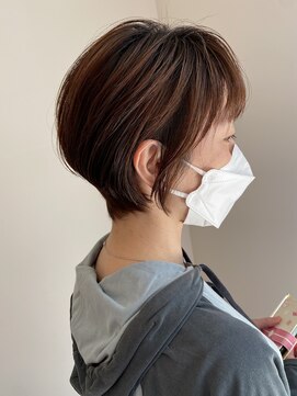 リノア 鵠沼海岸(LINOA) デザインカラー/レイヤーカット/ウェットヘア/オリーブベージュ