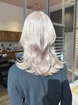 リー 梅田(Lee)&nbsp;ホワイトカラー/ブリーチ3回/ケアブリーチ