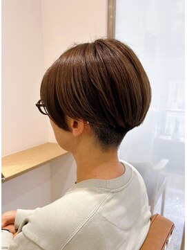 大人刈り上げ女性/刈り上げ女性/刈り上げ