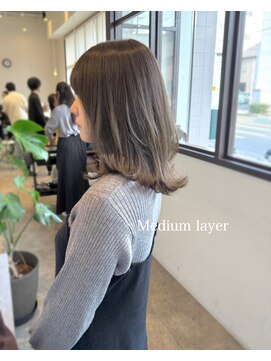 トイズファクトリー(Toys Factory) 流行りのmediumlayer♪ミディアムレイヤーカット
