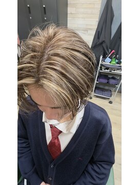 アンサ 阪急桂店(ANSA) 毛流れセンターパート/ハイライト/ミルクティーブロンド