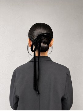 カスミ 霞(KASUMI) シニオンスタイル~Glossy chignon Style~