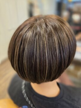 プランタンアヴェダ(printemps AVEDA) 細めハイライトでつくる白髪ぼかしカラー