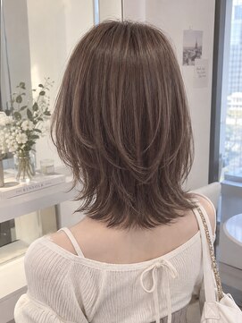 ネオリーブ モカ 川崎チネチッタ店(Neolive mocca) ミディアム韓国レイヤースタイル