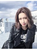 大人かわいいミディアムヘア/ラフウェーブ