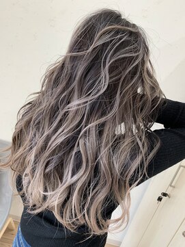 リアン(LIAN) ホワイト系