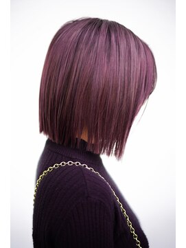 ルアナ(Luana) 【ショート】切りっぱなし前下がりボブ