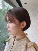 おくれ毛が可愛いミニボブ
