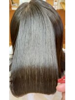 ヘアーキュートレット(Hair Qtlet‘)&nbsp;艶髪ストレート