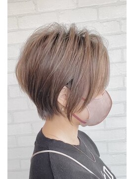 サウンドブイ(sound V) 大人美人ハイライト×くびれショート