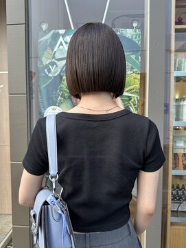 エム バイ ブローチェ(em by BROCHE) ミニボブ　【切りっぱなしボブ／ミニボブ】