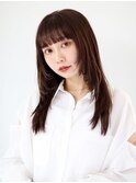 ぱっつん前髪と顔まわりレイヤーの抜け感ストレート