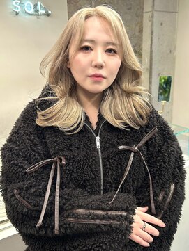 ソル ジングウマエ(SOL JINGUMAE) mayu//ホワイトミルクティーホワイトブロンドくびれヘア