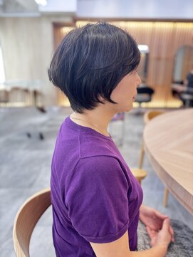 リファインド(REFINED) 大人ひし形ショートボブ×透明感アッシュカラー　五十嵐