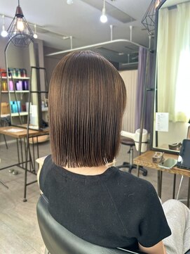 ジアン(GIEN) 首元すっきりパツっとボブ