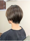 ハンサムショート　カーキベージュ