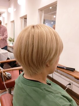 ジジバイモップス(jiji byMOPS) 丸みショート