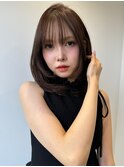 レイヤーカット×アッシュブラウン