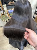 縮毛矯正メンテで作る艶髪ストレート