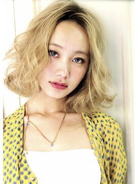 テイラー(Taylor) [Taylor]アンニュイウェーブ×honeyベージュ