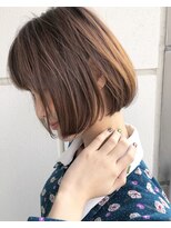 フォンズ(FONS)&nbsp;上質感のあるスリークボブ/透明感カラー/シアーベージュ