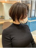 大人美人ショートボブ　マロンベージュ　新宿