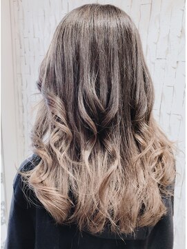 美容室 ロジェ(Roje) モノトーンのグラデーションカラー