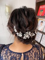 パリスパート2&nbsp;ツイスト 波ウェーブ シニヨン ヘアアレンジ