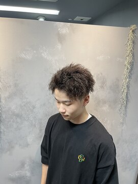 ワールドシップコウベ(WORLD SHIP KOBE) ショートツイストパーマ