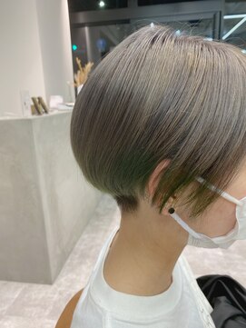 ジュネス 奈良橿原(Jeunesse) シルバー×ミントグリーンの裾カラー◎