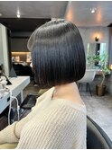 平行ボブ　黒髪　艶髪　大人可愛い　透明感