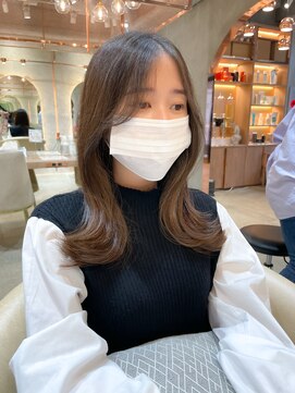 ロンド エスポワール 錦糸町(Lond espoir) 斜めバングデザインカラーグレージュ【韓国ヘア/顔まわり】