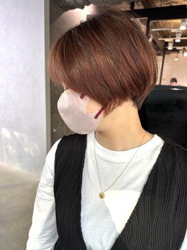 ビビッド(vivid) ふんわりショート小顔ヘア簡単スタイリングツヤ髪スタイリング