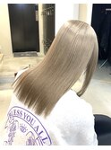 ハイトーンベージュ
