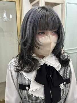 ハチ(HACHI) ブラックXグレーのニュアンスデザインカラー