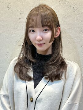 ユニコ(unico) 韓国風/レイヤー/小顔/前髪カット/髪質改善/グレージュ/透明感