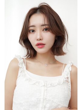 ケアリー 越谷レイクタウン(Carelly) デザインカラー/レイヤーカット/ウェットヘア/オリーブベージュ