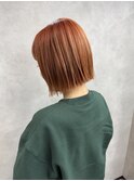 オレンジ、ダブルカラー、ブリーチ切りっぱなしボブアプリコット